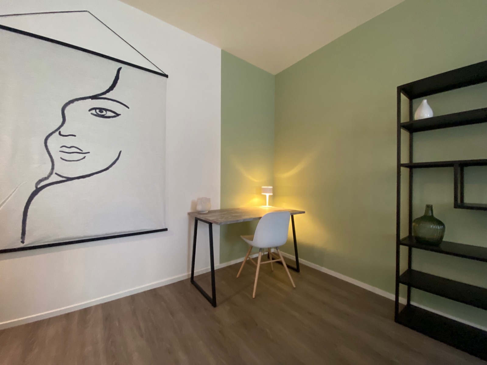 Gemeubileerd interieur van Nieuwe Boteringestraat 23-B in Groningen 15