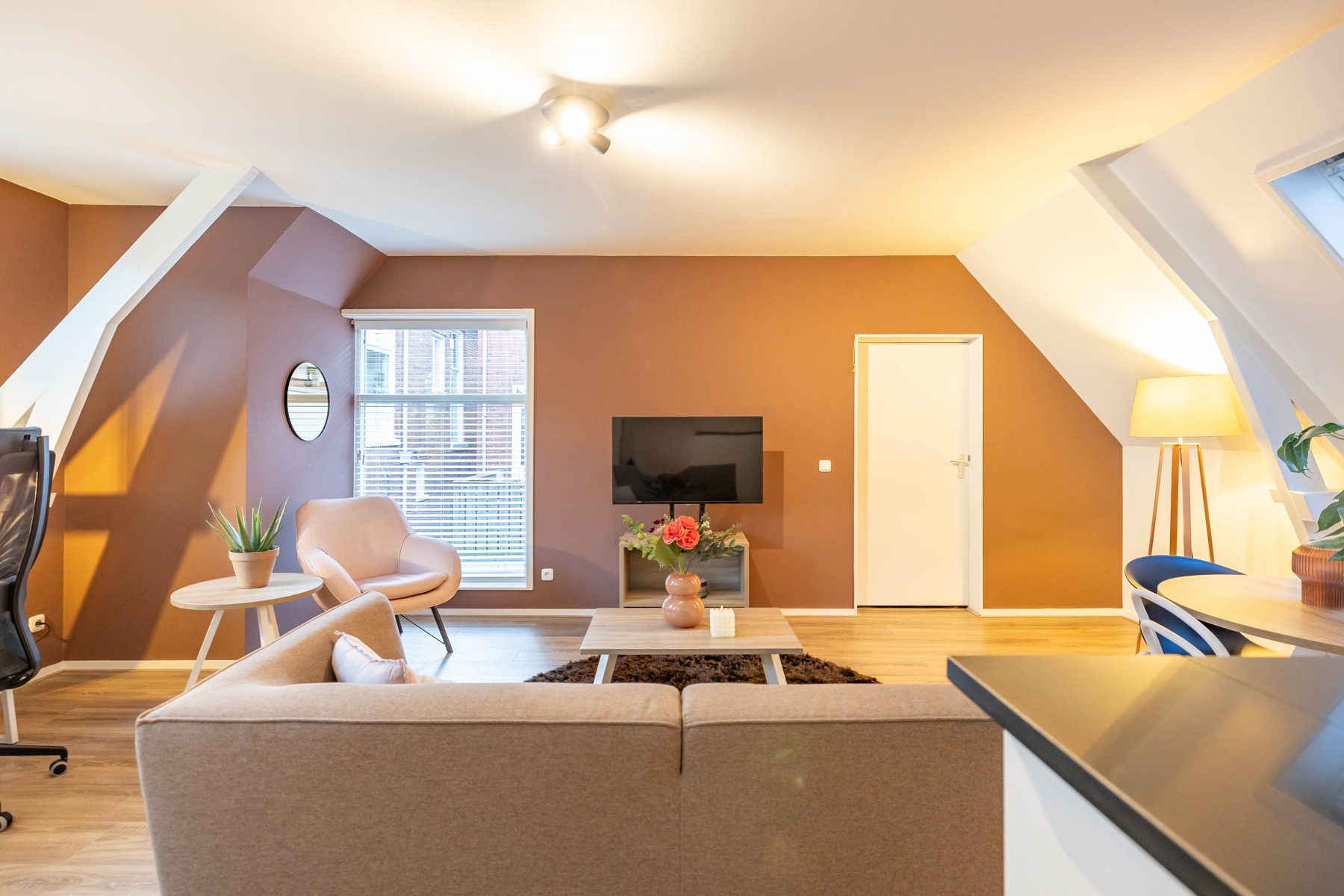 Furnished interior of Nieuwe Boteringestraat 23-F in Groningen 7