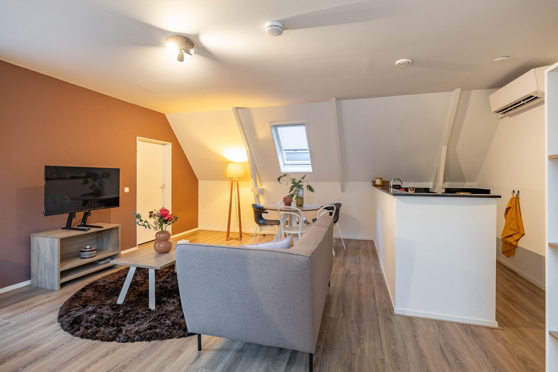Furnished interior of Nieuwe Boteringestraat 23-F in Groningen 8
