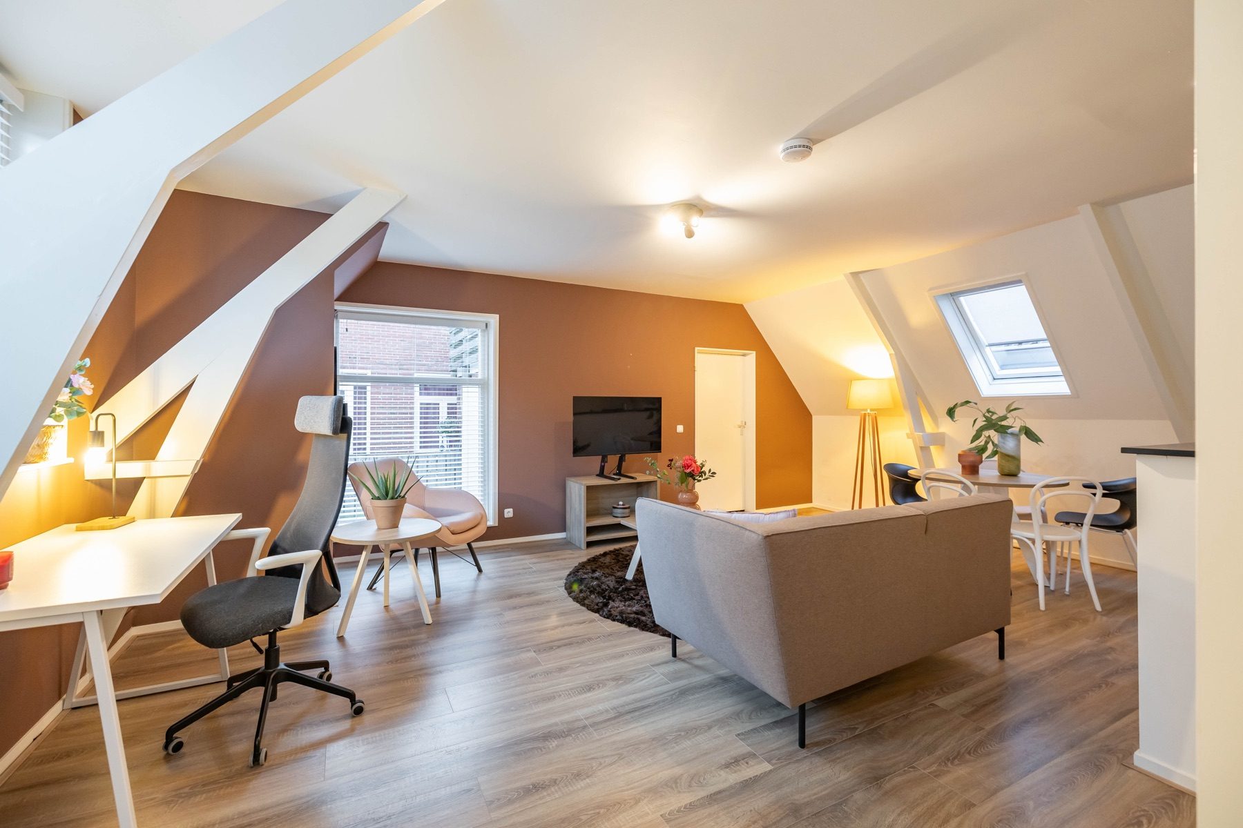 Furnished interior of Nieuwe Boteringestraat 23-F in Groningen 11